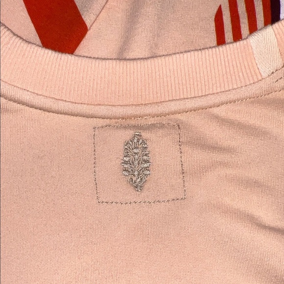 Free People Pastel Peach Graphic Sweater Size Medium over Size - Picture 5 of 7